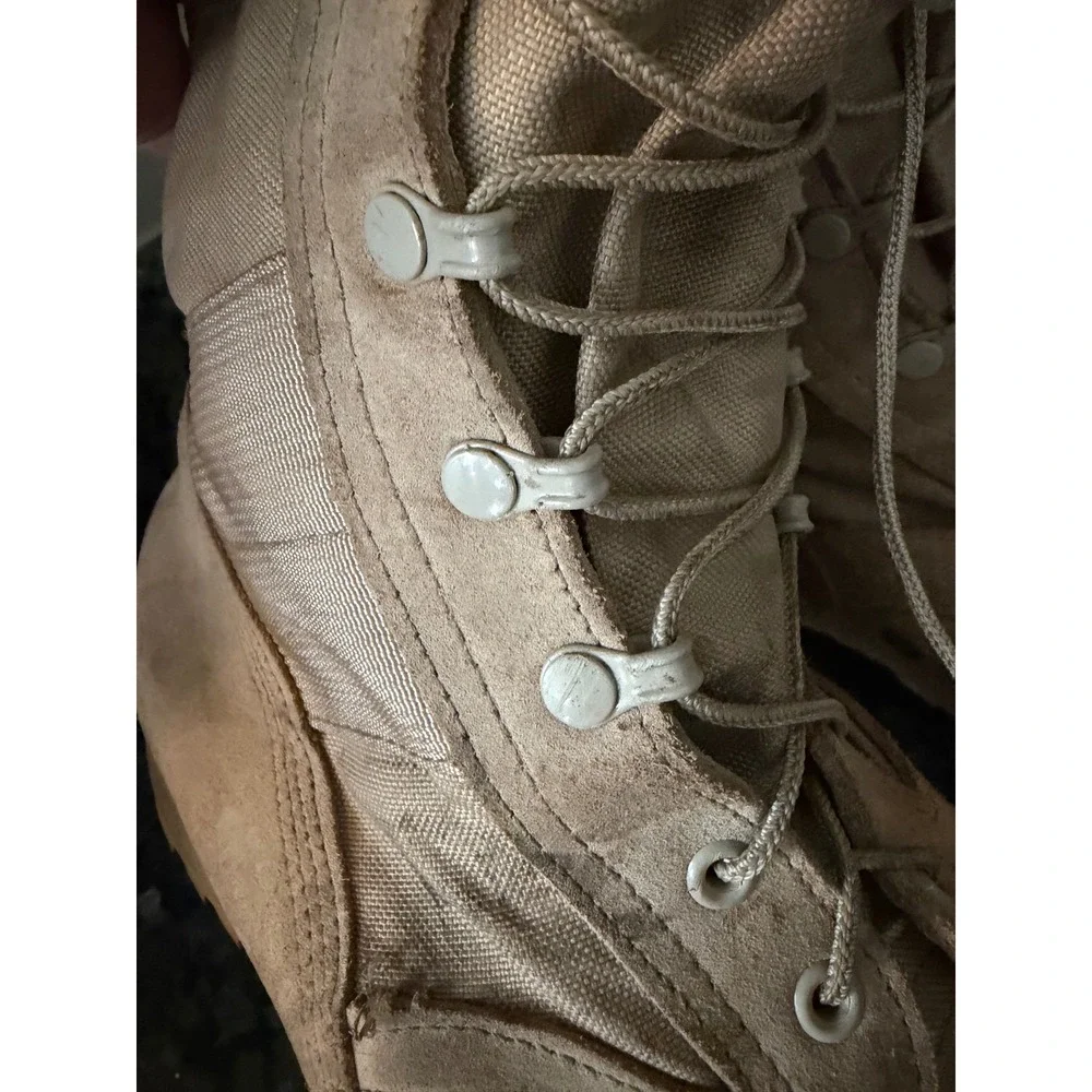 Wellco US Military Combat Boots Tan Suede Vibram Sole Mens 11W Desert Tactical